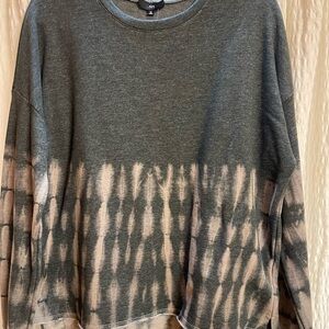 Fate Gray and Cream Knit Top